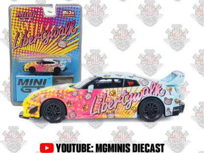 MINI GT Nissan GTR 35GT-RR Ver.1 LBWK #742